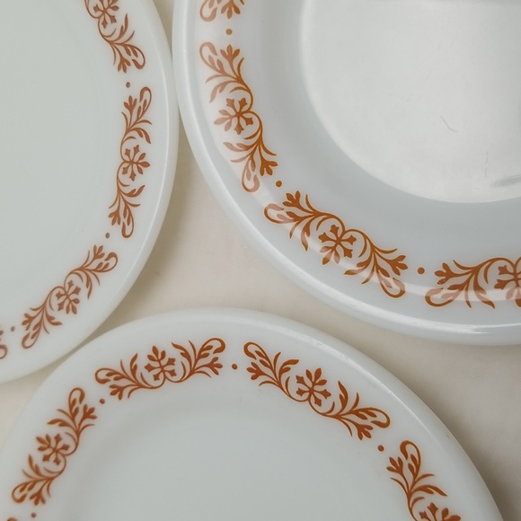 Pyrex Copper Filigree Bread & Butter Plates - Picture 9 of 12